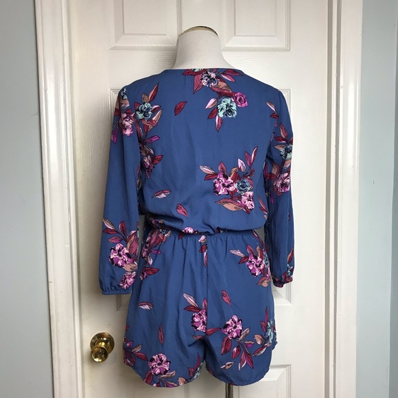 One Clothing Long Sleeve Romper. Size XS - Picture 5 of 9